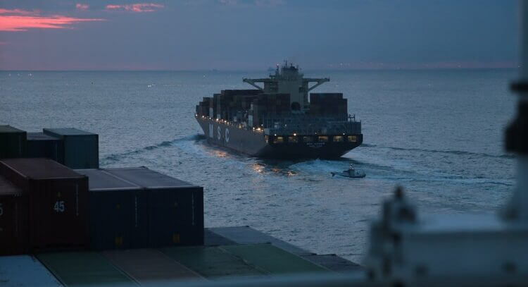 Port Delays Leave Cargo Ships Stranded off U.S. Pacific Gateways